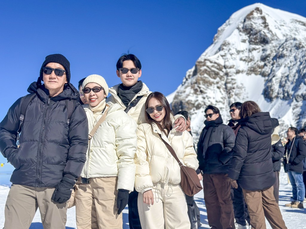 ทัวร์กรุ๊ปเหมา หิมะ Alps
